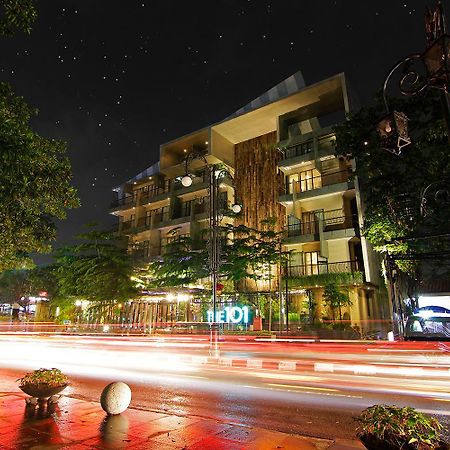 Hotel THE 1O1 Bandung Dago Exterior foto