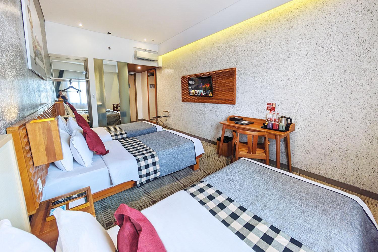 Hotel THE 1O1 Bandung Dago Exterior foto